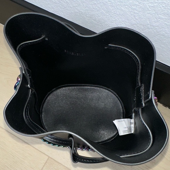 Forever 21 Black Bucket Bag, NWT - Picture 7 of 7